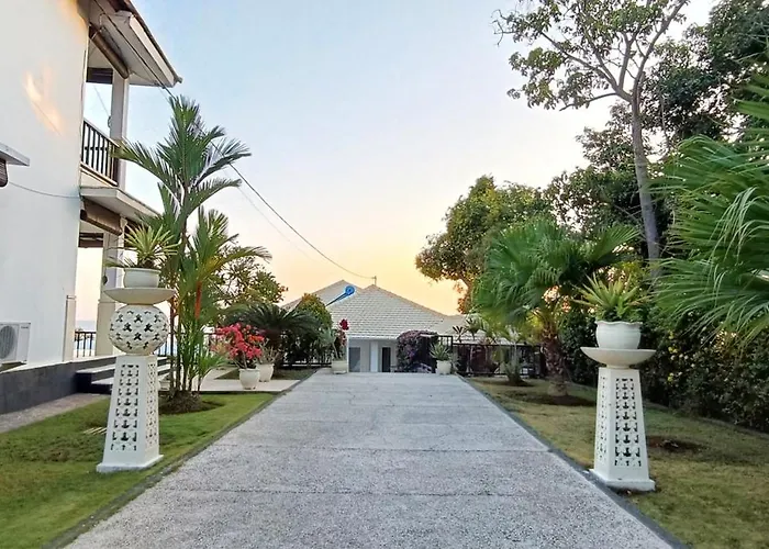 Lilly Sea View Private Pool فيلة